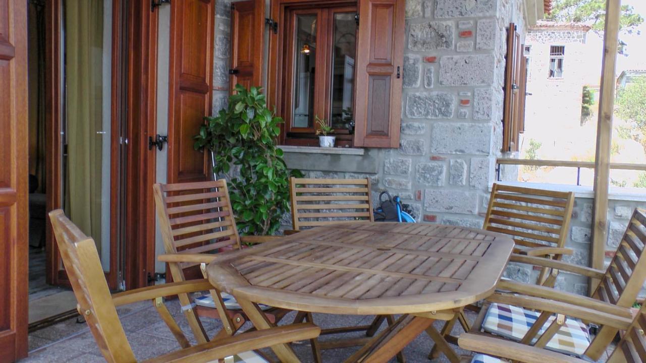 Grand View Kimon Villa Mythimna Exterior photo